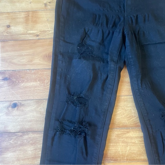 PAIGE RIPPED DENIM (27) - Picture 4 of 8